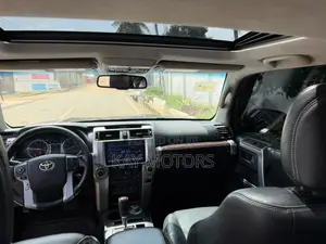 Toyota 4-Runner Limited 4dr 4x4 (4.0L 6cyl 5A) 2017 Gray
