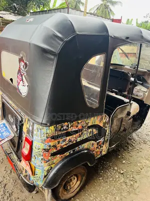 New Bajaj RE 2026 Black
