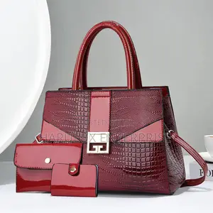 Elegant 3-Piece Black Handbag Set