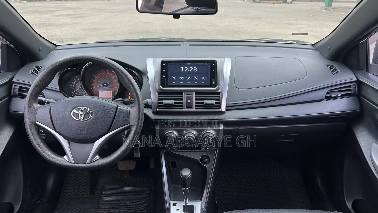 Toyota Yaris 2017 White