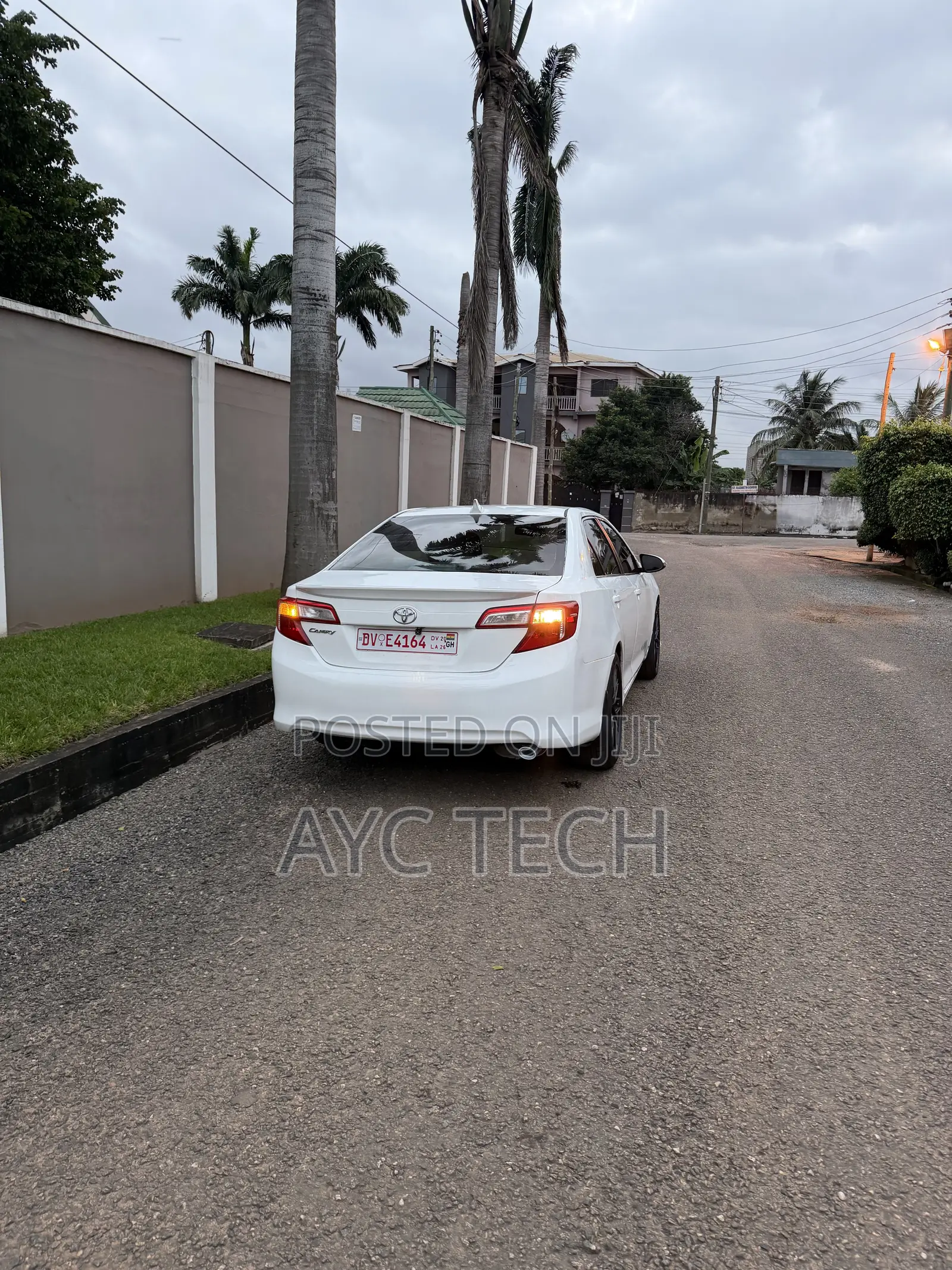 Toyota Camry L 4dr Sedan (2.5L 4cyl 6A) 2014 White