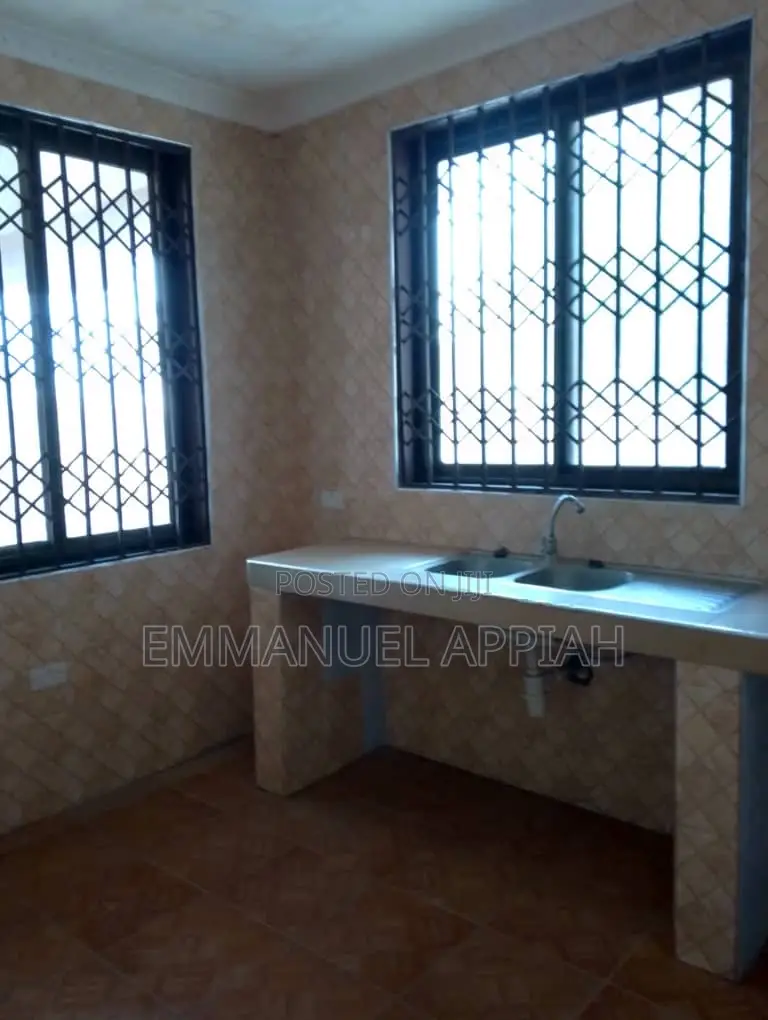 2bdrm Apartment in Ablekuma for rent