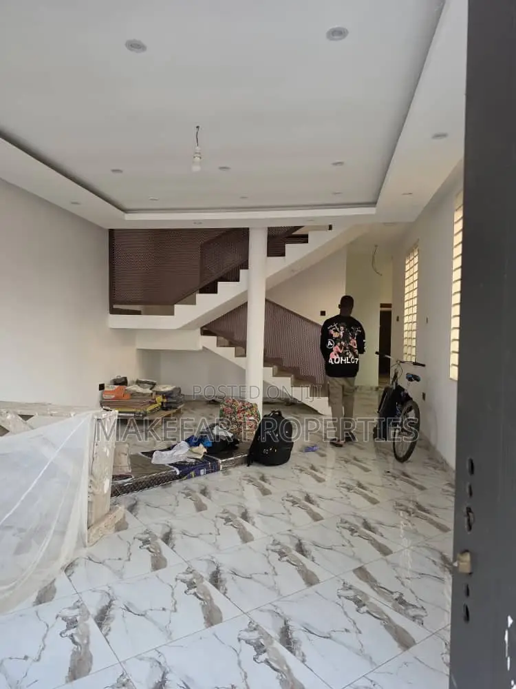 3bdrm House in Ashaley Botwe for rent