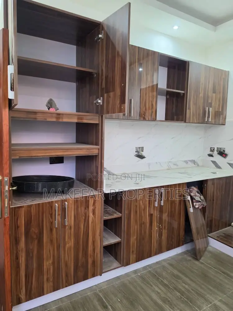 3bdrm House in Ashaley Botwe for rent