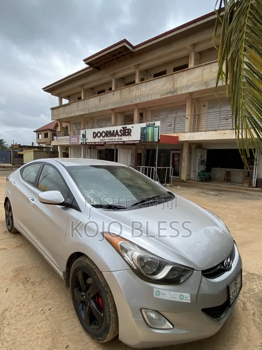 Hyundai Elantra 2013 Silver