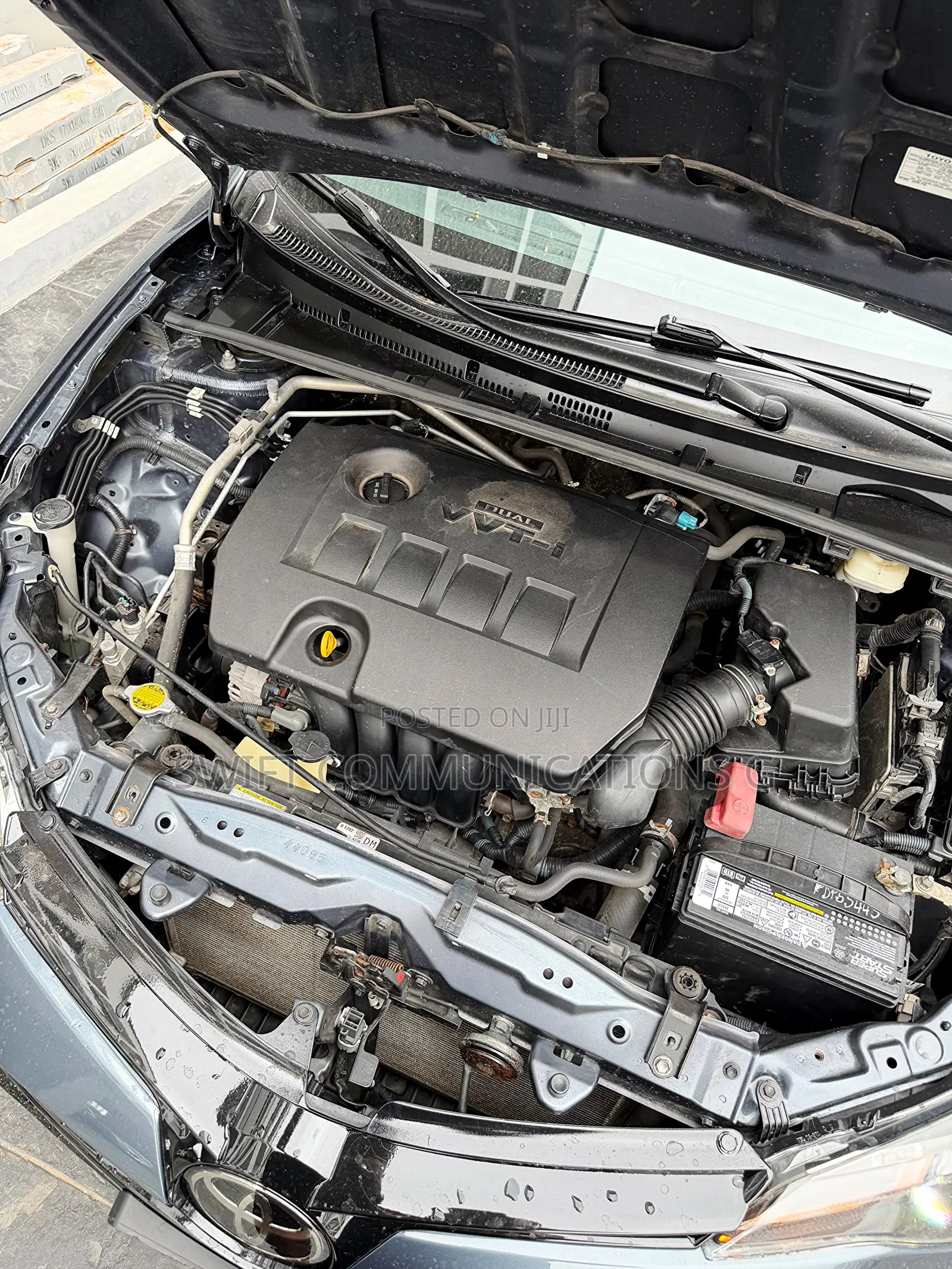 Toyota Corolla LE ECO 4dr Sedan (1.8L 4cyl CVT) 2017 Blue