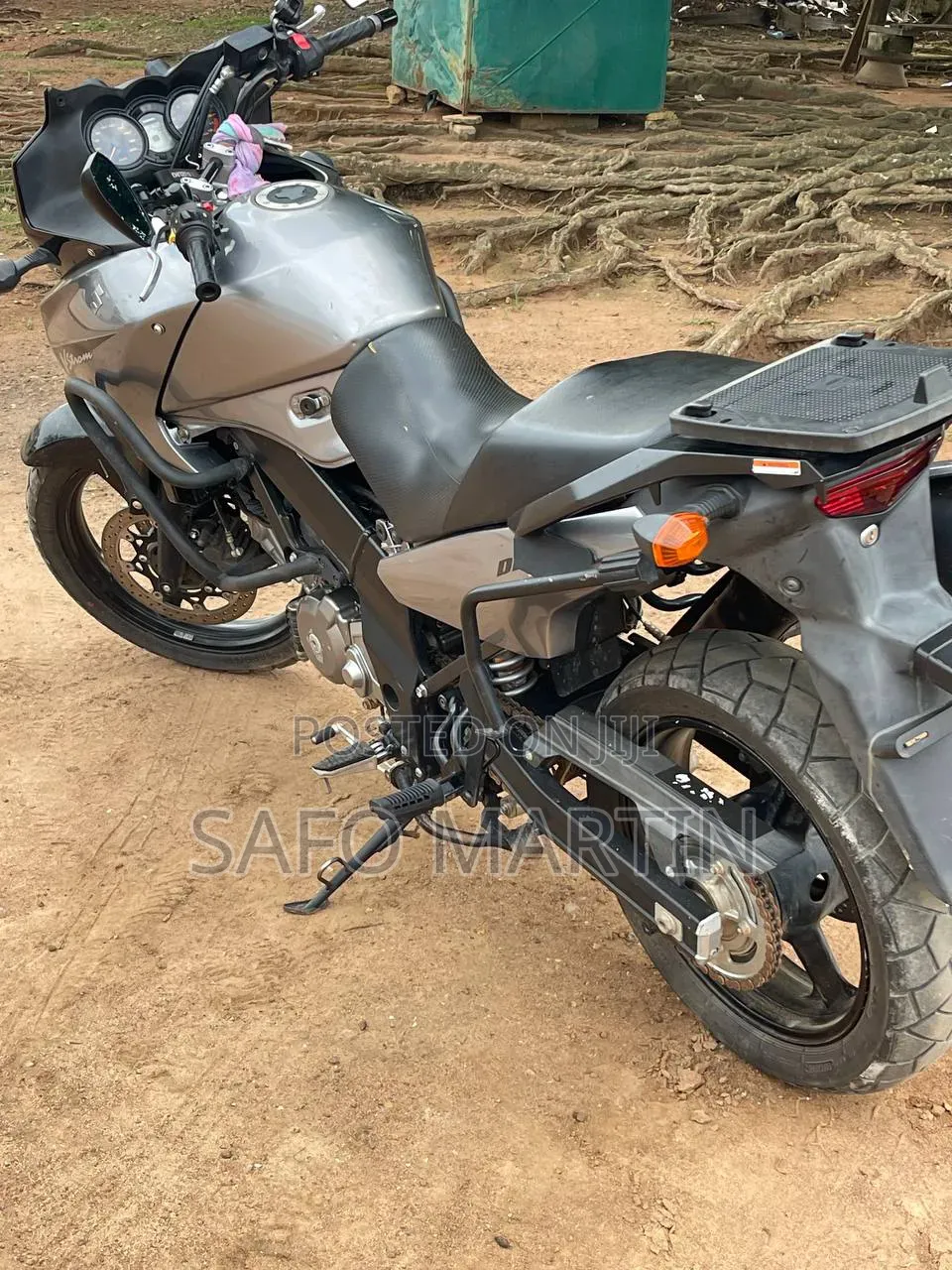Suzuki V-Strom 2018 Gray