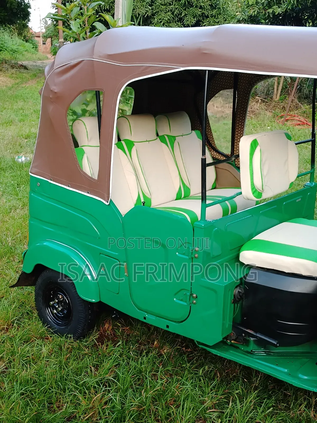 Bajaj RE 2024 Green