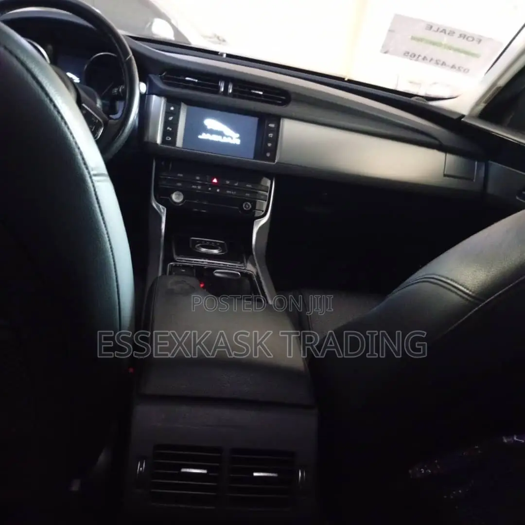 Jaguar XF 2017 White