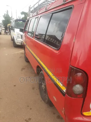 Hyundai H-100 2002 Red