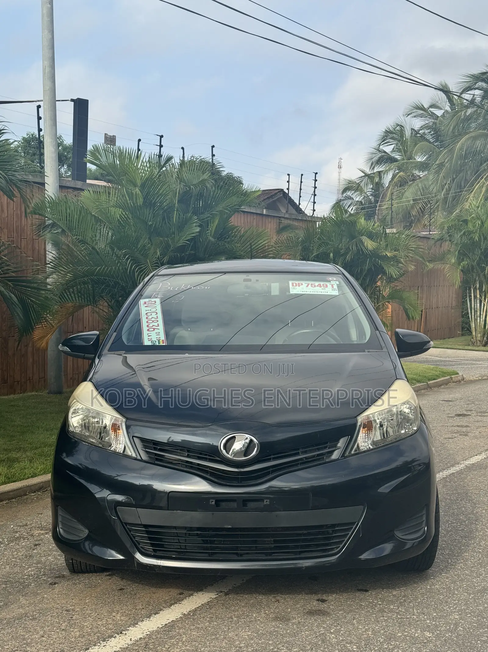 Toyota Vitz 1.3 FWD 3dr 2012 Matt Black