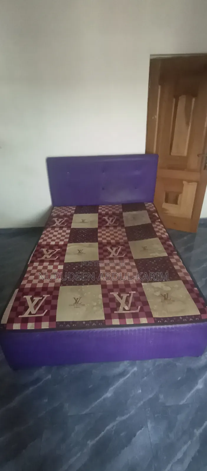 Used Double Bed