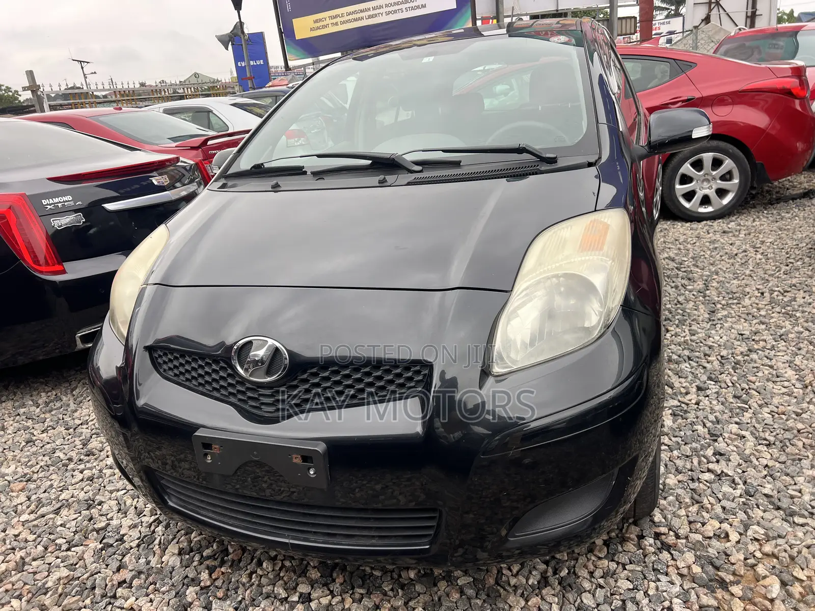 Toyota Vitz 1.0 FWD 5dr 2010 Black