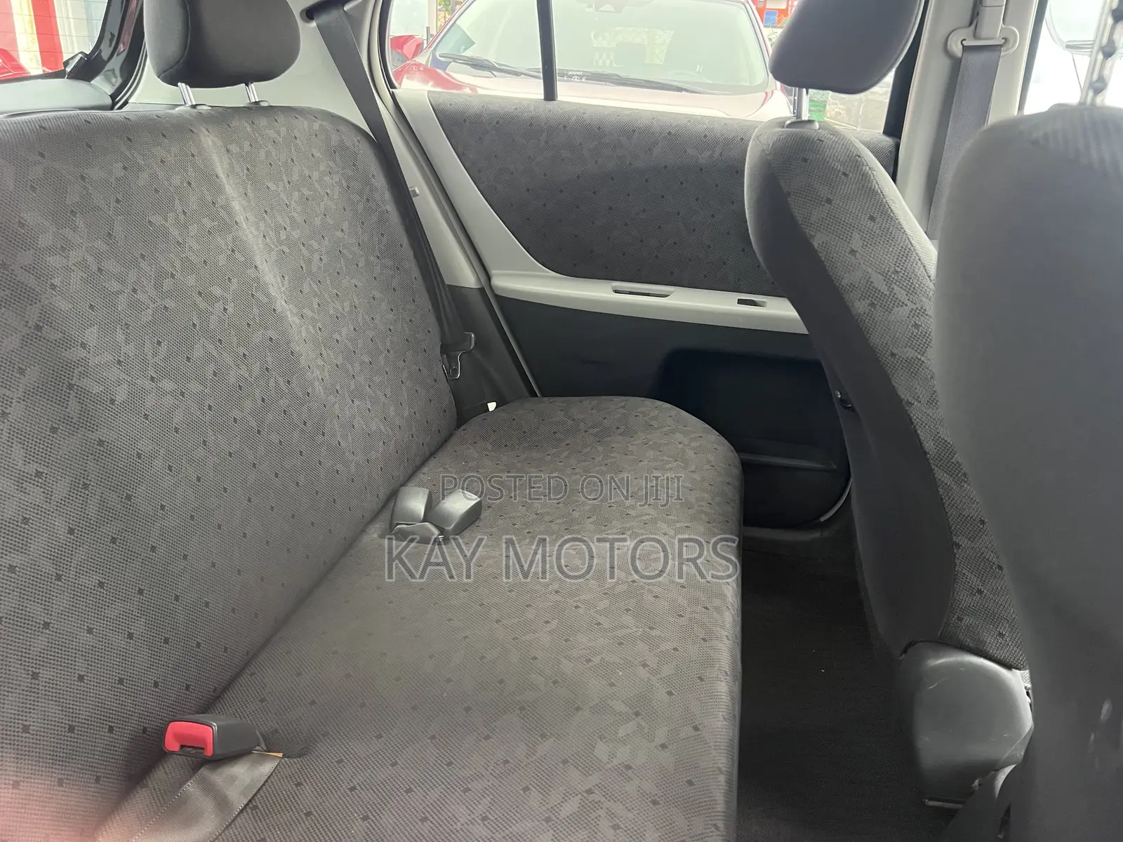 Toyota Vitz 1.0 FWD 5dr 2010 Black