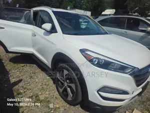 Hyundai Tucson Limited AWD 2017 White