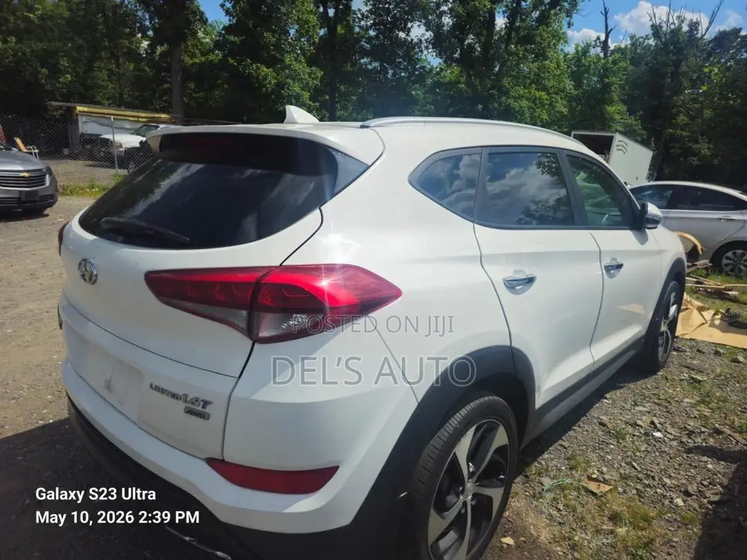 Hyundai Tucson Limited AWD 2017 White