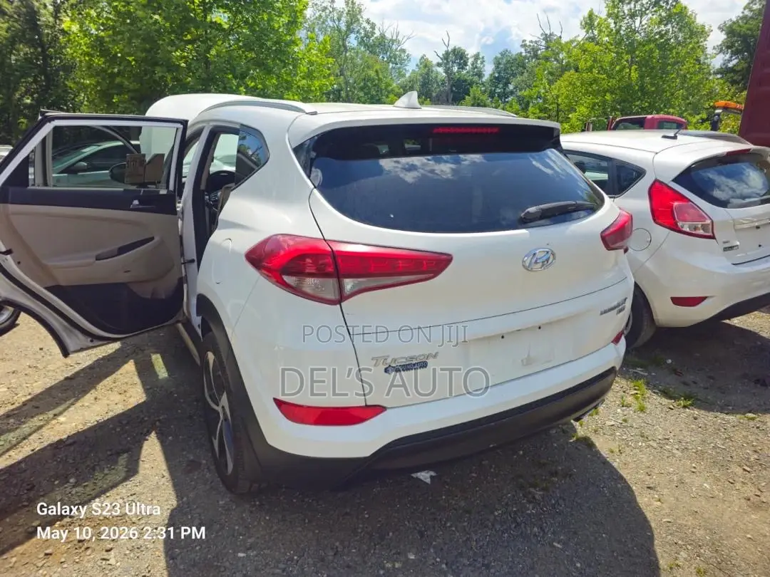 Hyundai Tucson Limited AWD 2017 White