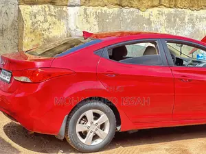 Hyundai Elantra GLS Sedan FWD (1.8L 4cyl 6M) 2013 Red