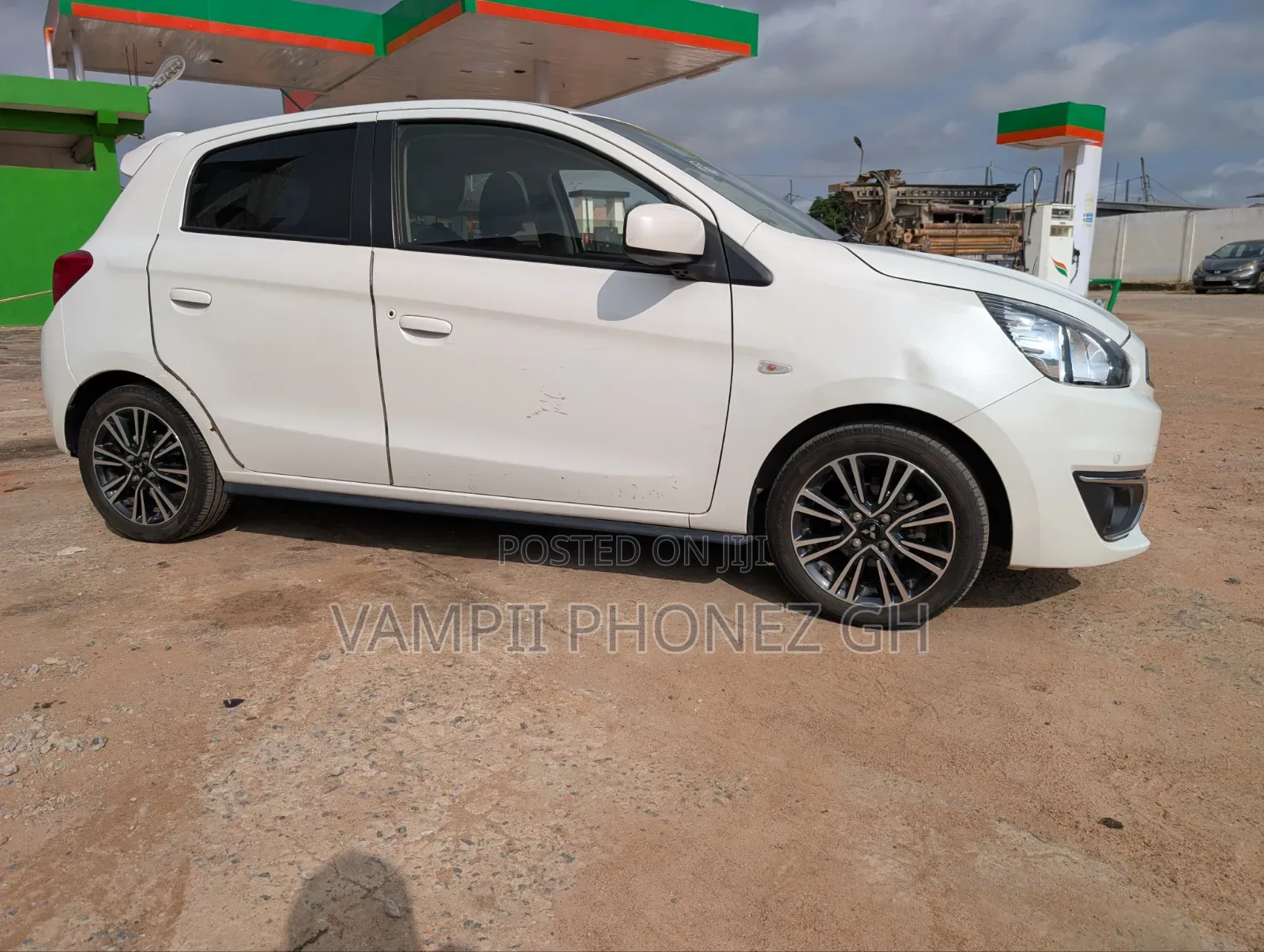 Mitsubishi Mirage 2018 White