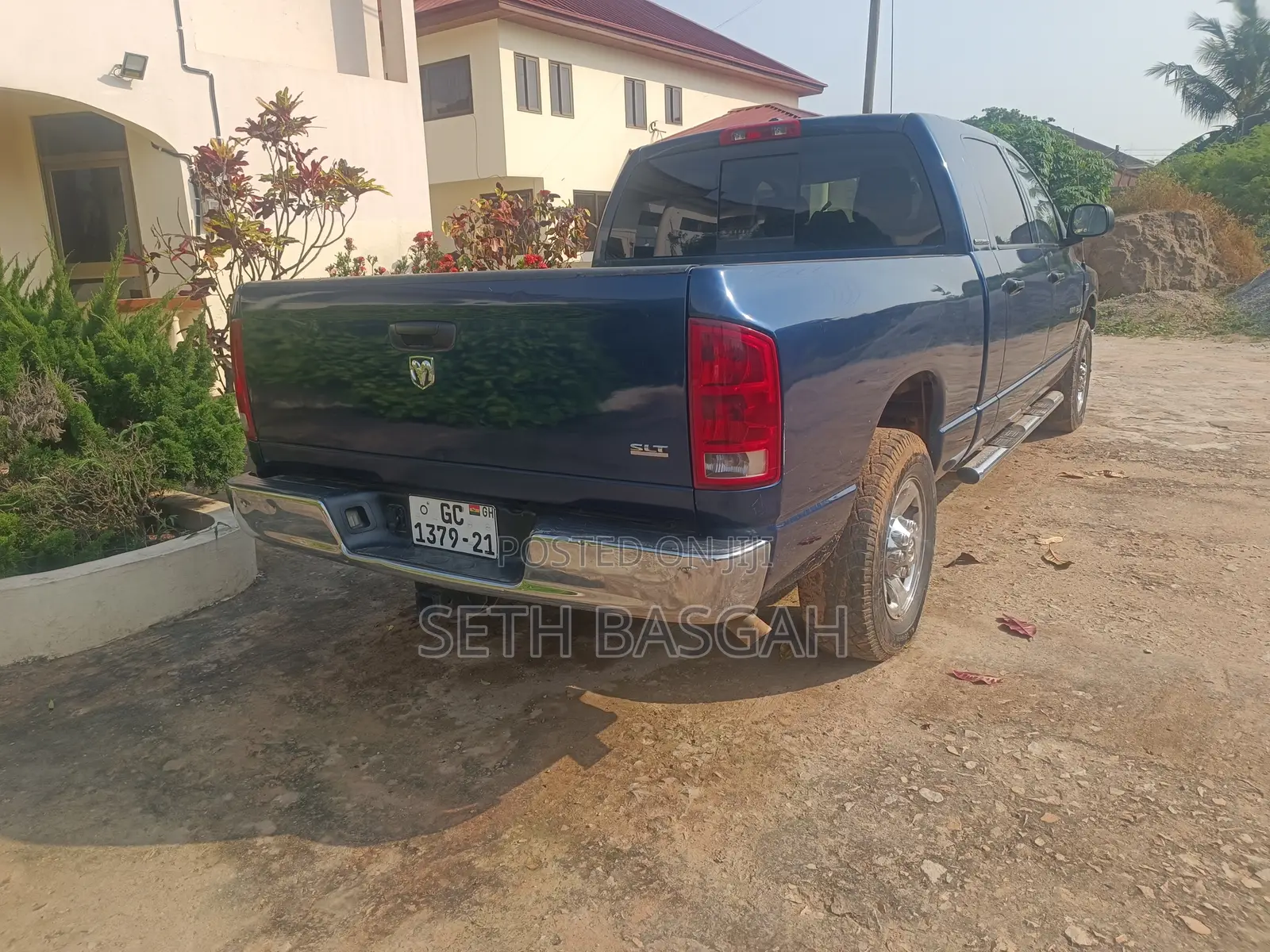 Dodge RAM 1500 Mega Cab 2006 Blue