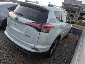 Toyota RAV4 2018 White