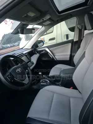 Toyota RAV4 2018 White