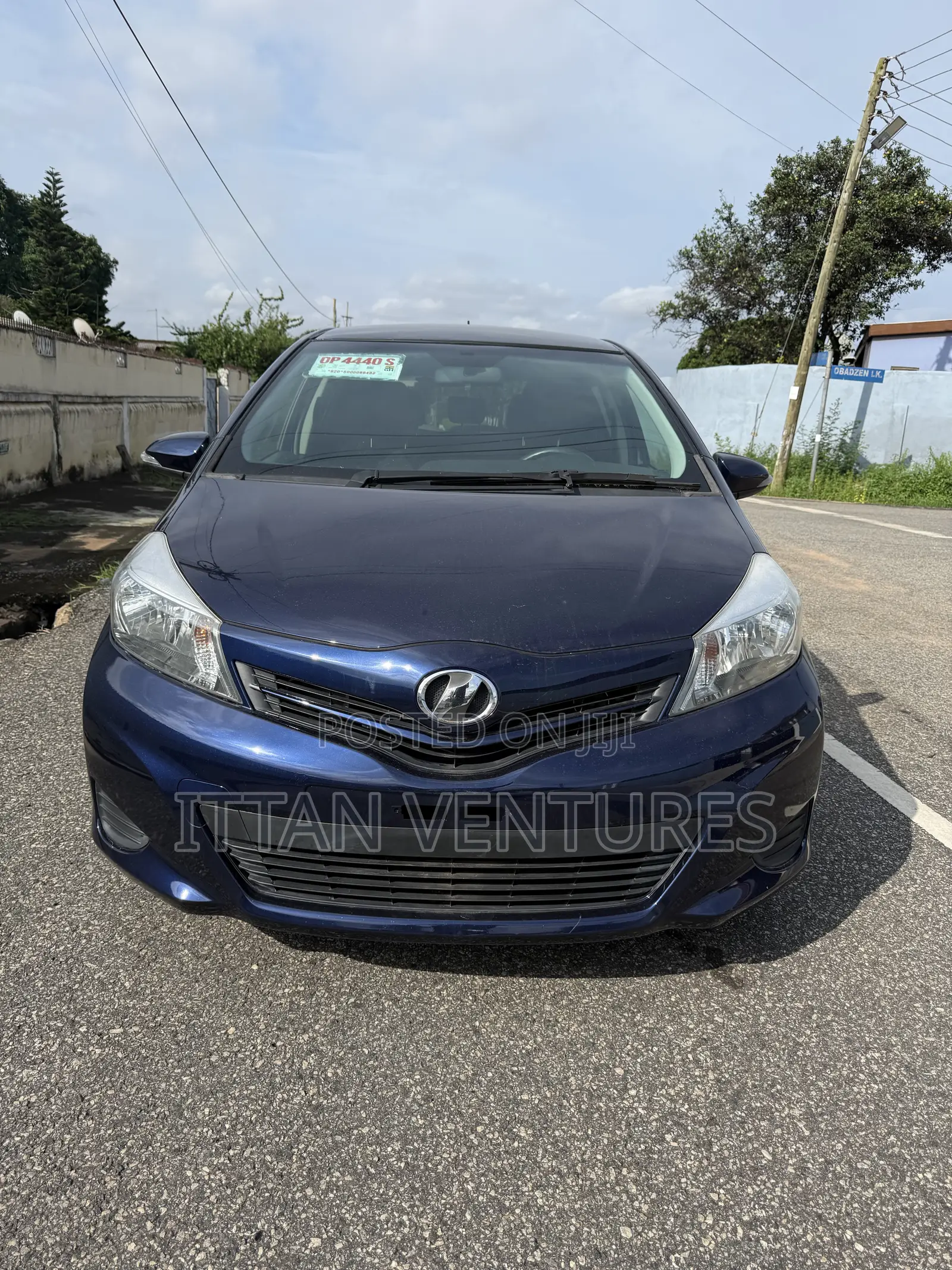 Toyota Vitz 2012 Blue