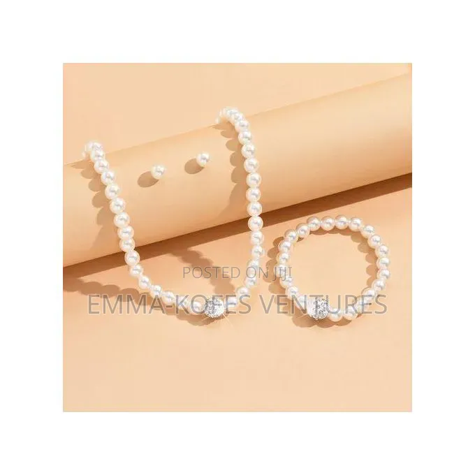 Ladies Artificial Pearl Necklace Bracelet Ear Stud Jewelry Set 3 in 1
