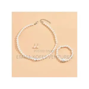Ladies Artificial Pearl Necklace Bracelet Ear Stud Jewelry Set 3 in 1