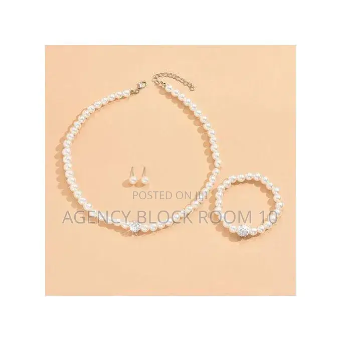 Ladies Artificial Pearl Necklace Bracelet Ear Stud Jewelry Set 3 in 1