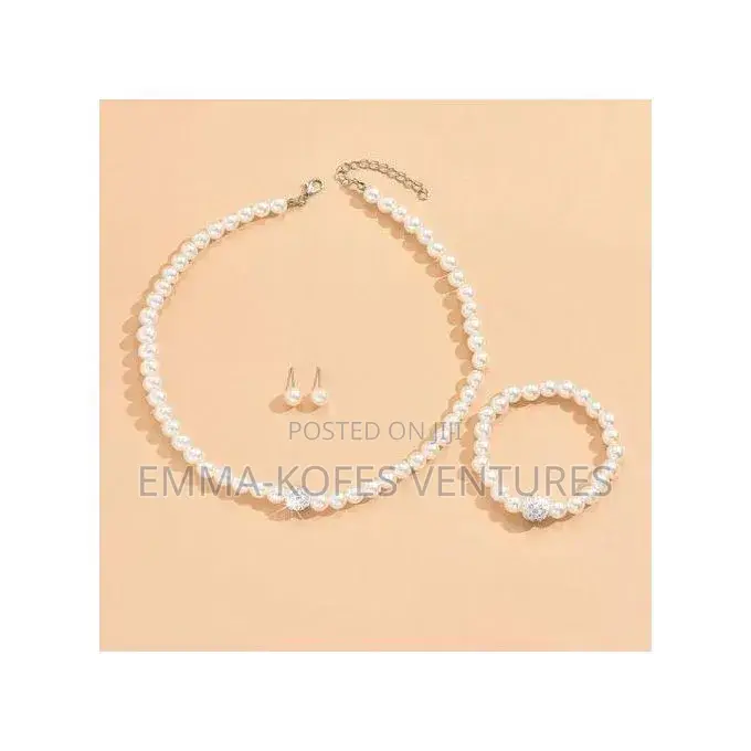 Ladies Artificial Pearl Necklace Bracelet Ear Stud Jewelry Set 3 in 1