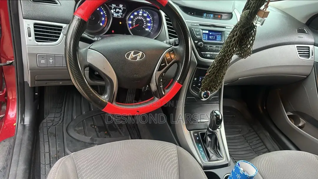 Hyundai Elantra 2015 Red