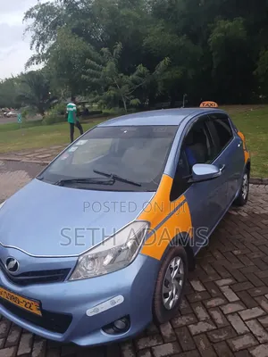 Toyota Vitz 2014 Blue