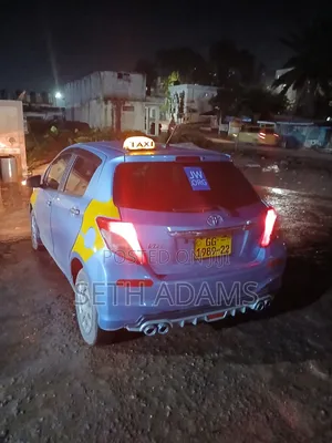 Toyota Vitz 2014 Blue