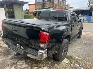 Toyota Tacoma SR5 Double Cab 5' Bed V6 AT 2023 Black