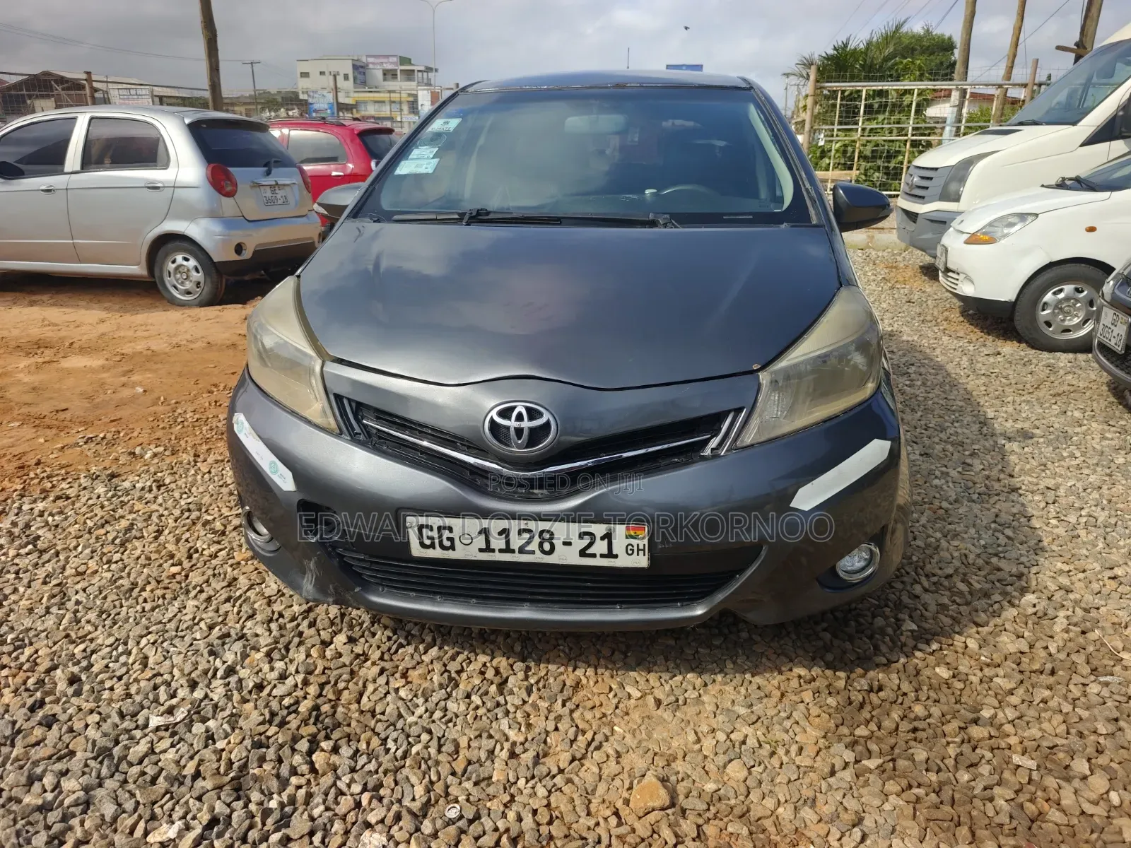 Toyota Yaris 2012 Gray
