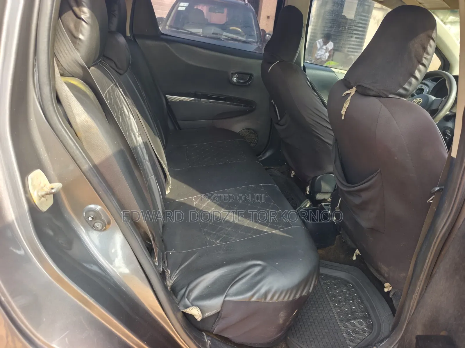 Toyota Yaris 2012 Gray