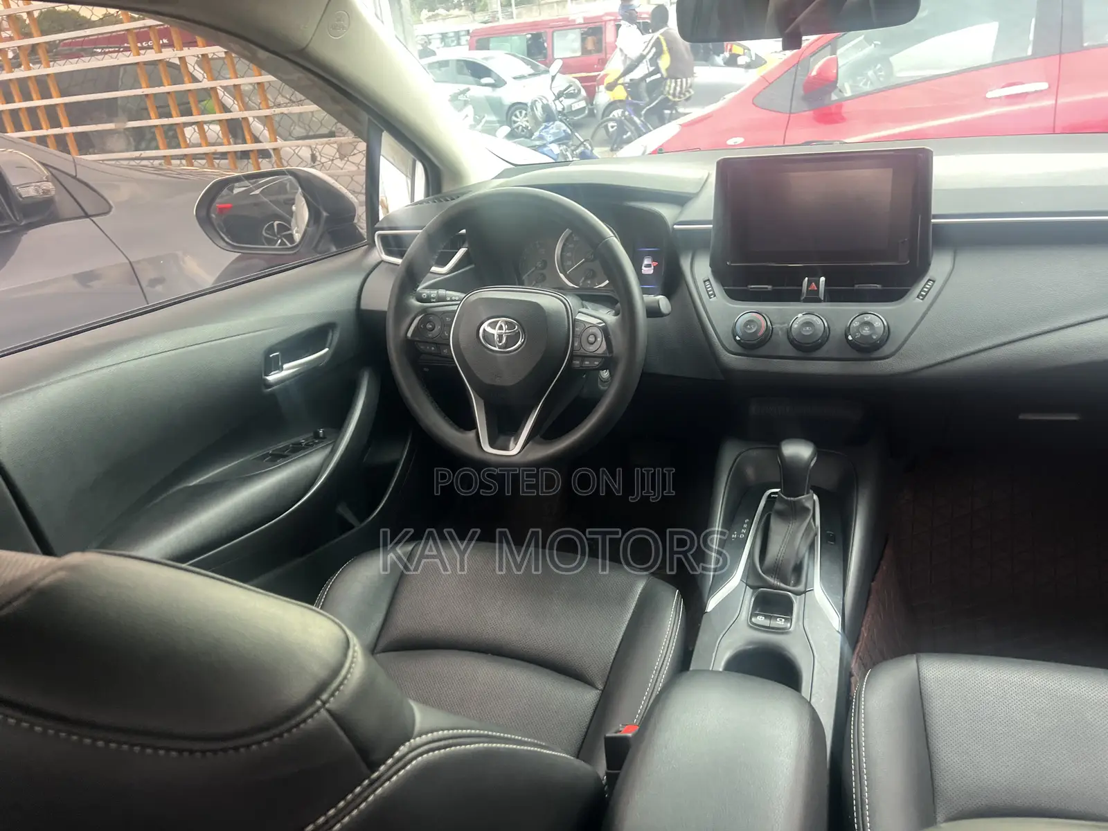 Toyota Corolla LE 2020 White