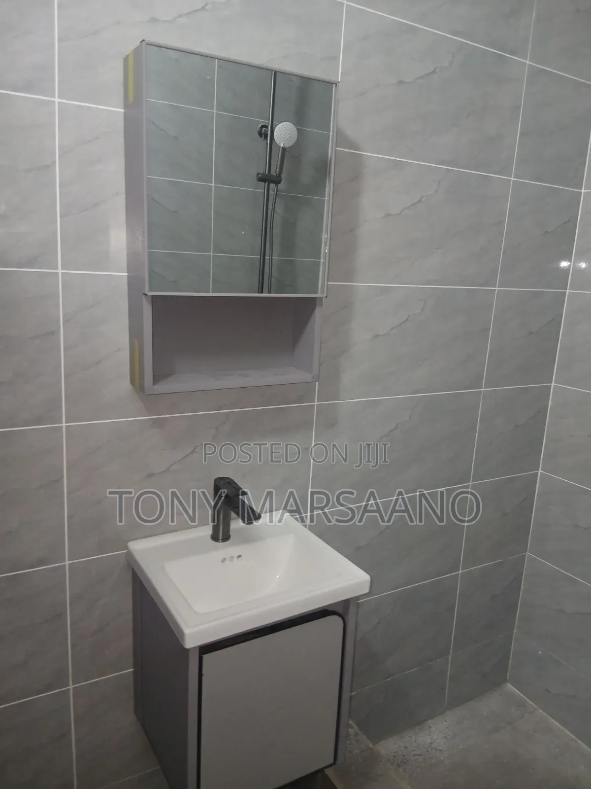 2bdrm Apartment in Haatso, Papao for rent