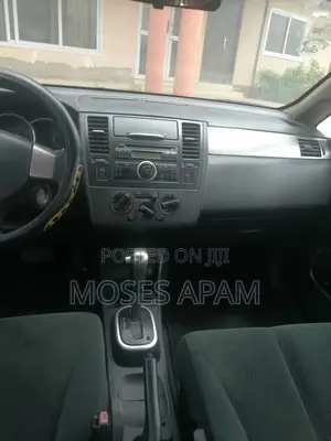 Nissan Versa 2009 White