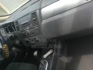 Nissan Versa 2009 White