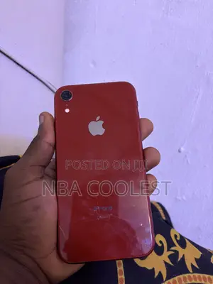 Apple iPhone XR 64 GB Red