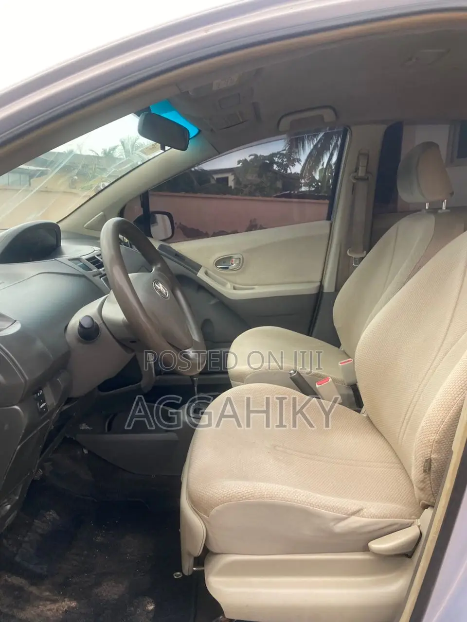 Toyota Vitz 1.3 AWD 3dr 2010 Silver