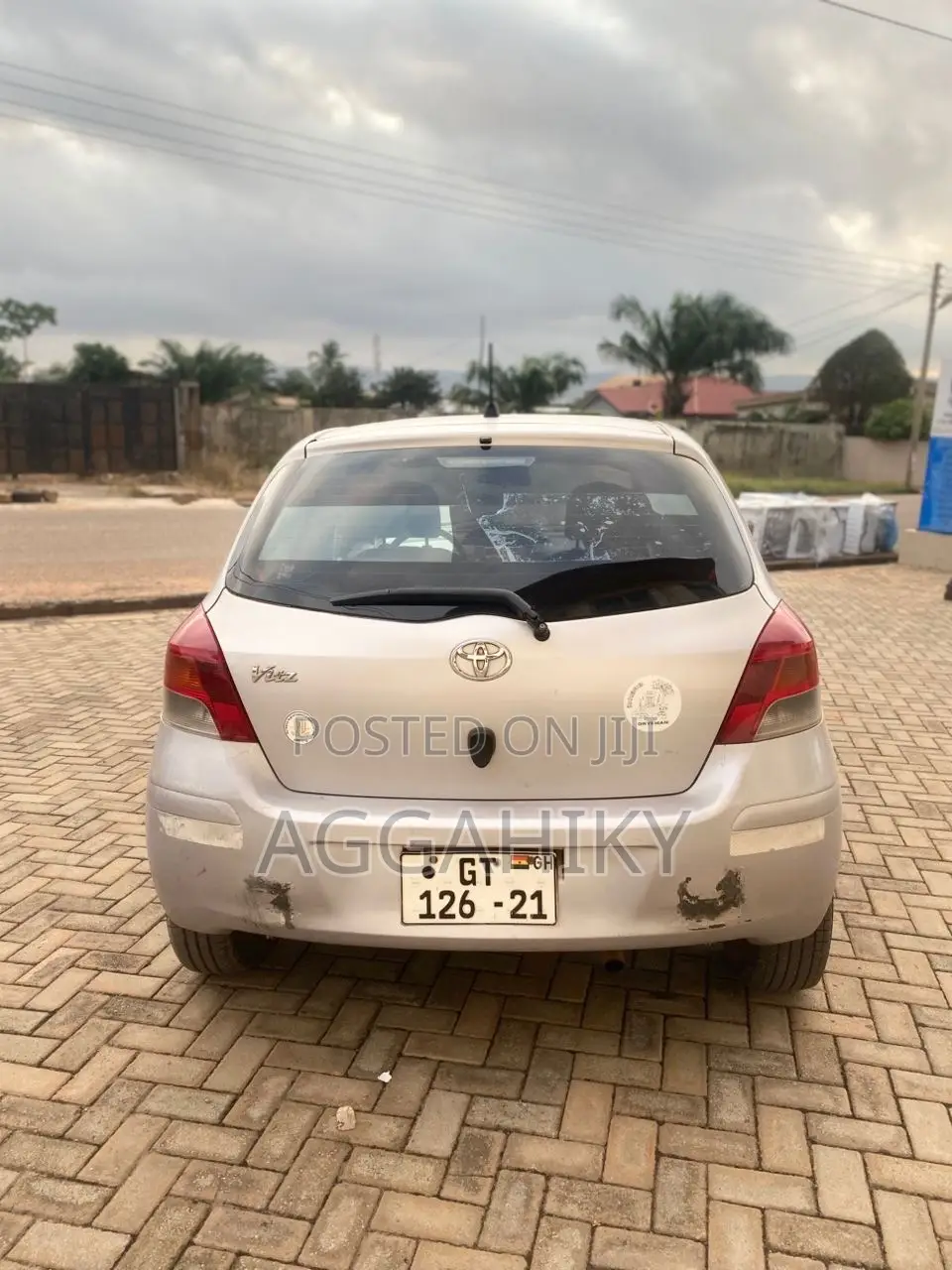 Toyota Vitz 1.3 AWD 3dr 2010 Silver
