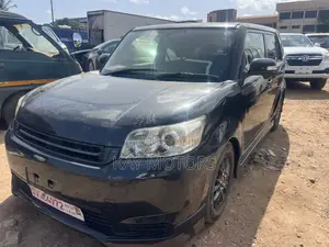 Toyota Corolla Rumion Hatchback 1.8 AWD 2011 Black