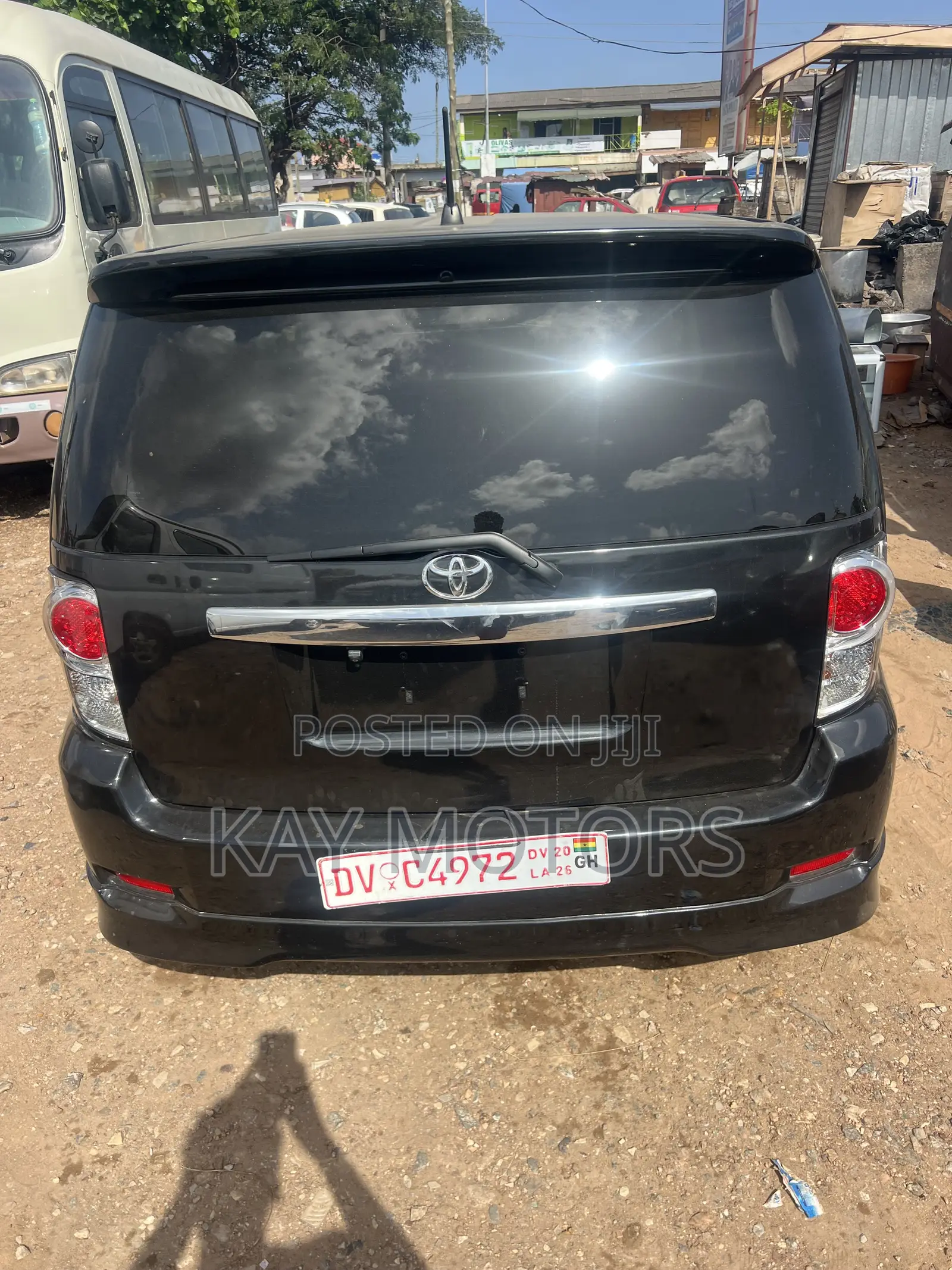 Toyota Corolla Rumion Hatchback 1.8 AWD 2011 Black