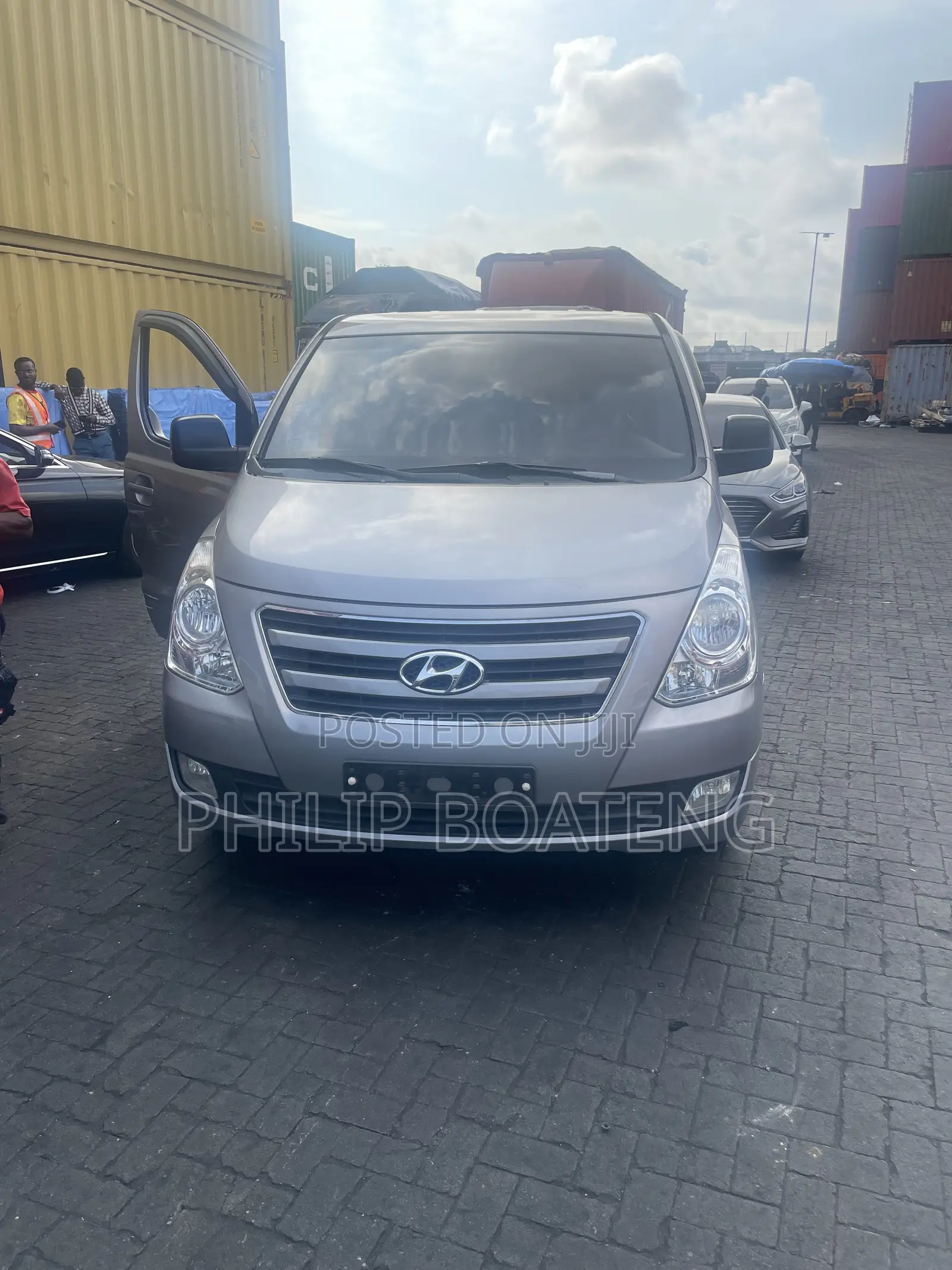 Hyundai Starex 2016 Grey