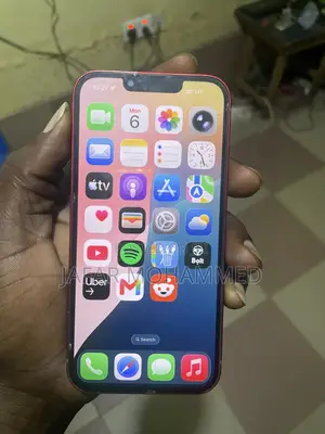 Apple iPhone 13 128 GB Red