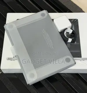 New Laptop Apple MacBook Pro 2025 M5 24GB Apple M5 SSD 1T