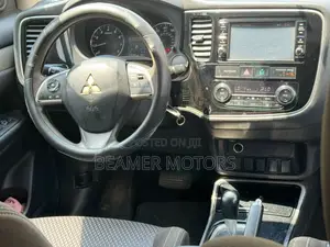 Mitsubishi Outlander SE AWC 2018 Red